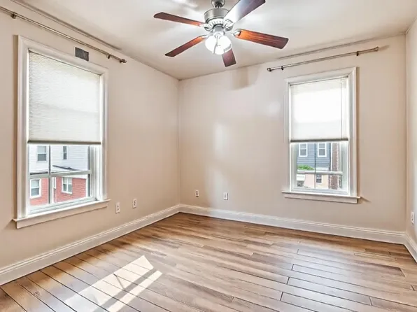 938 Troy Avenue image 15 of 24