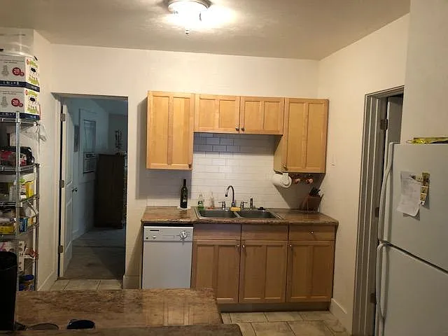 528 N Main St — Photo 6