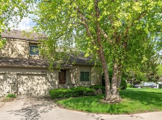 584 Conner Creek Dr, Fishers, IN 46038