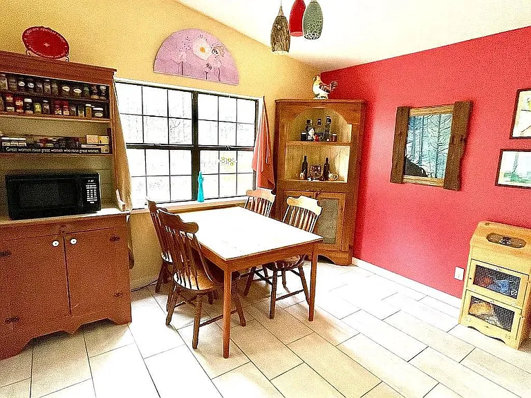 562 Jakes Mountain Rd — Photo 10
