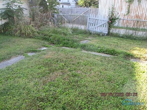 4th image of 907 Walbridge Ave