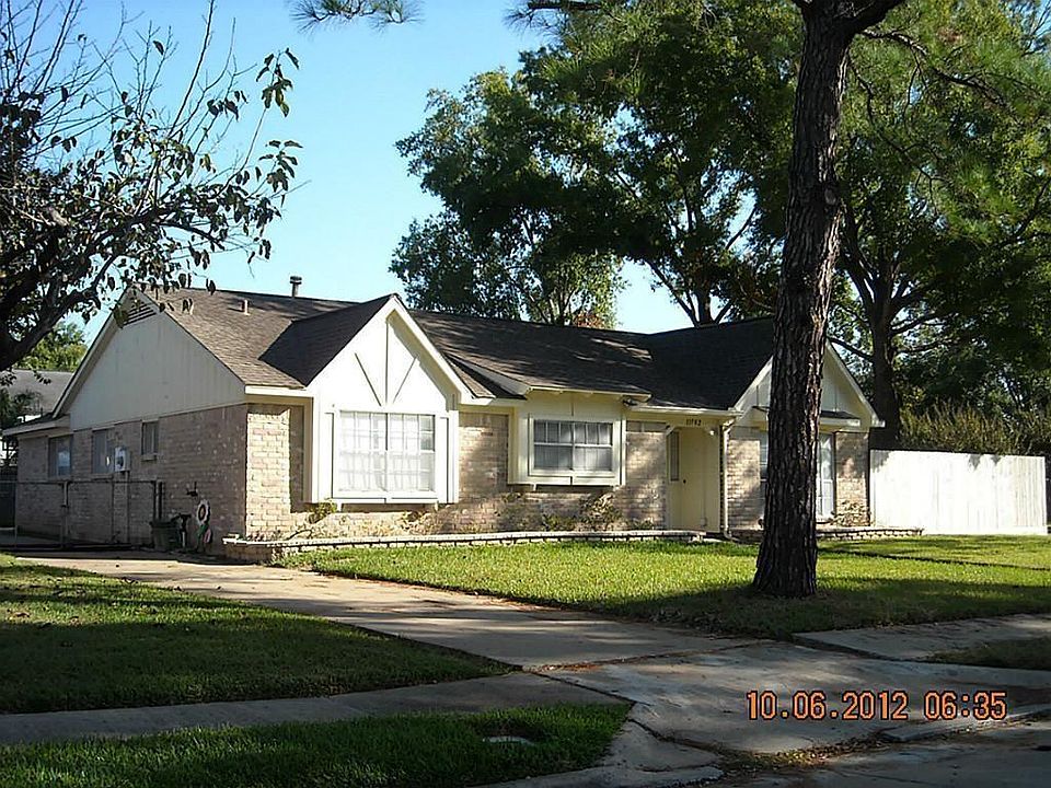 1st image of 11702 Brighton Ln