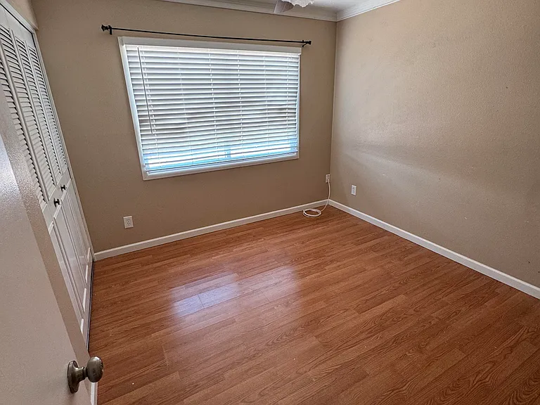 10826 N 48th Ave — Photo 12