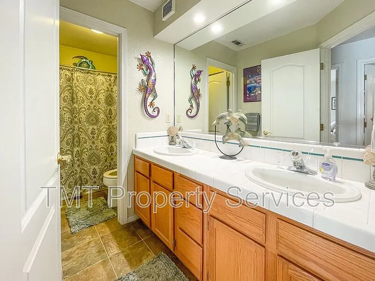 9424 Blackswain Pl — Photo 3
