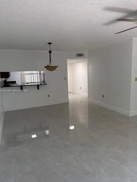 Conquistador Park Condo — Photo 3