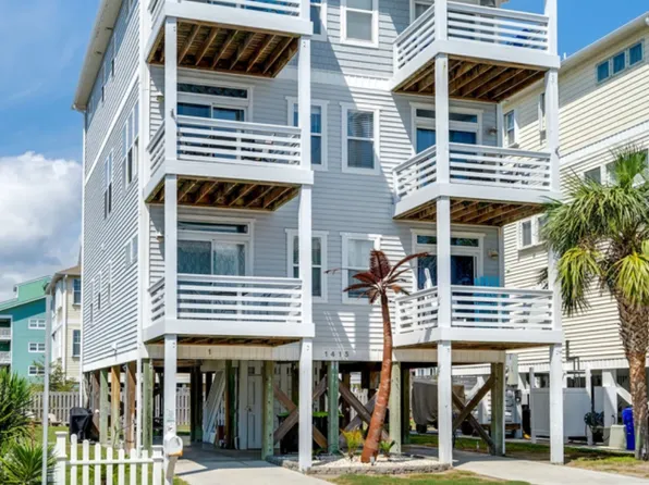 1415 Canal Dr, Carolina Beach, NC