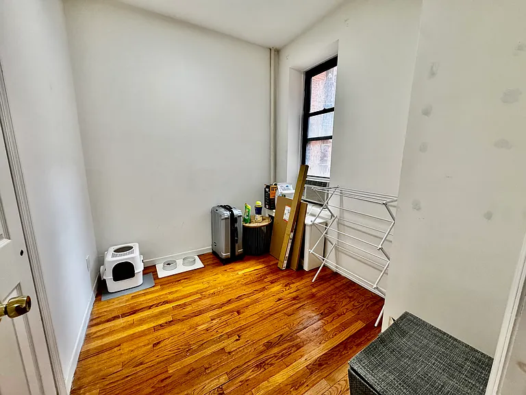 435 E 75th St #7 — Photo 14