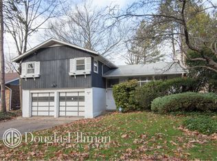 71 Sandy Hollow Rd, Port Washington, NY 11050