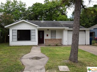 207 S Lavaca St, Port Lavaca, TX 77979