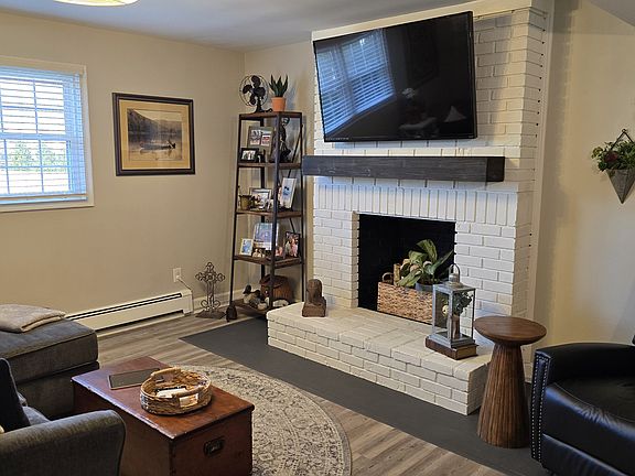 4th image of 83 Quirk Rd