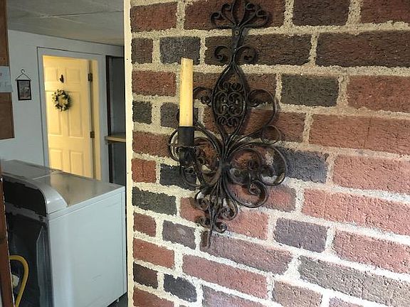 Foyer and laundry area