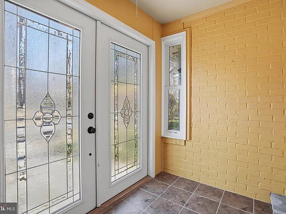 4th image of 14917 Claude Ln