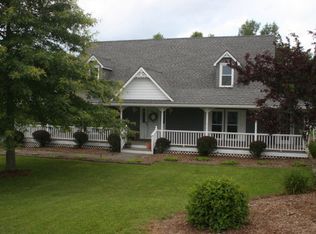 847 Alpine Dr, Seven Devils, NC 28604