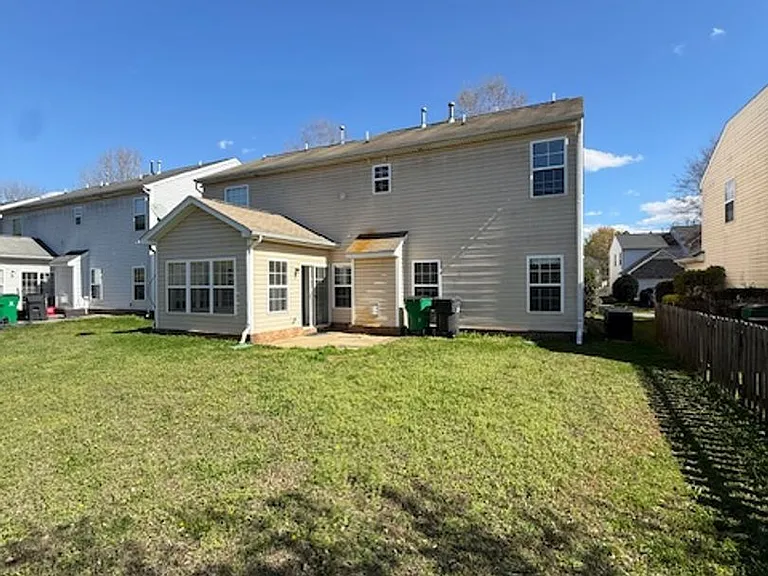 6423 Hermsley Rd — Photo 11