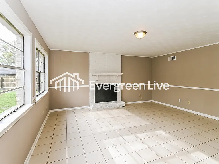 5323 Sunnyside Cv — Photo 4