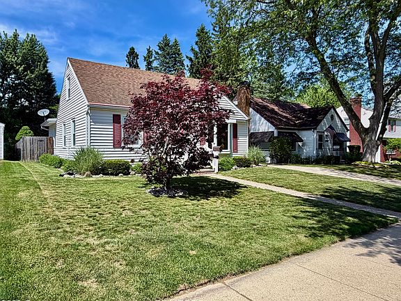 3rd image of 1716 Gordon Ave