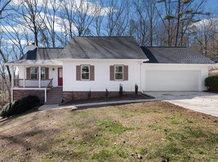 11 Ridgeview Dr SE, Silver Creek, GA 30173