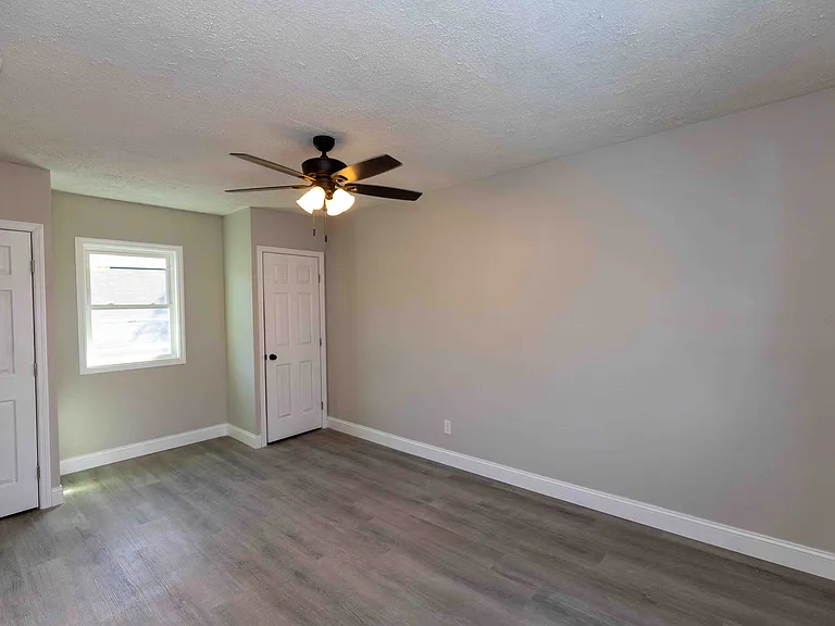 1818 Dallas Ave — Photo 15