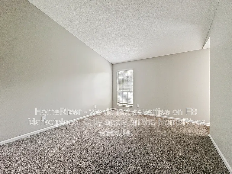3859 English Colony Dr N — Photo 8