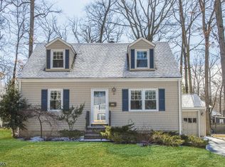 21 Wynnewood Rd, Livingston, NJ 07039