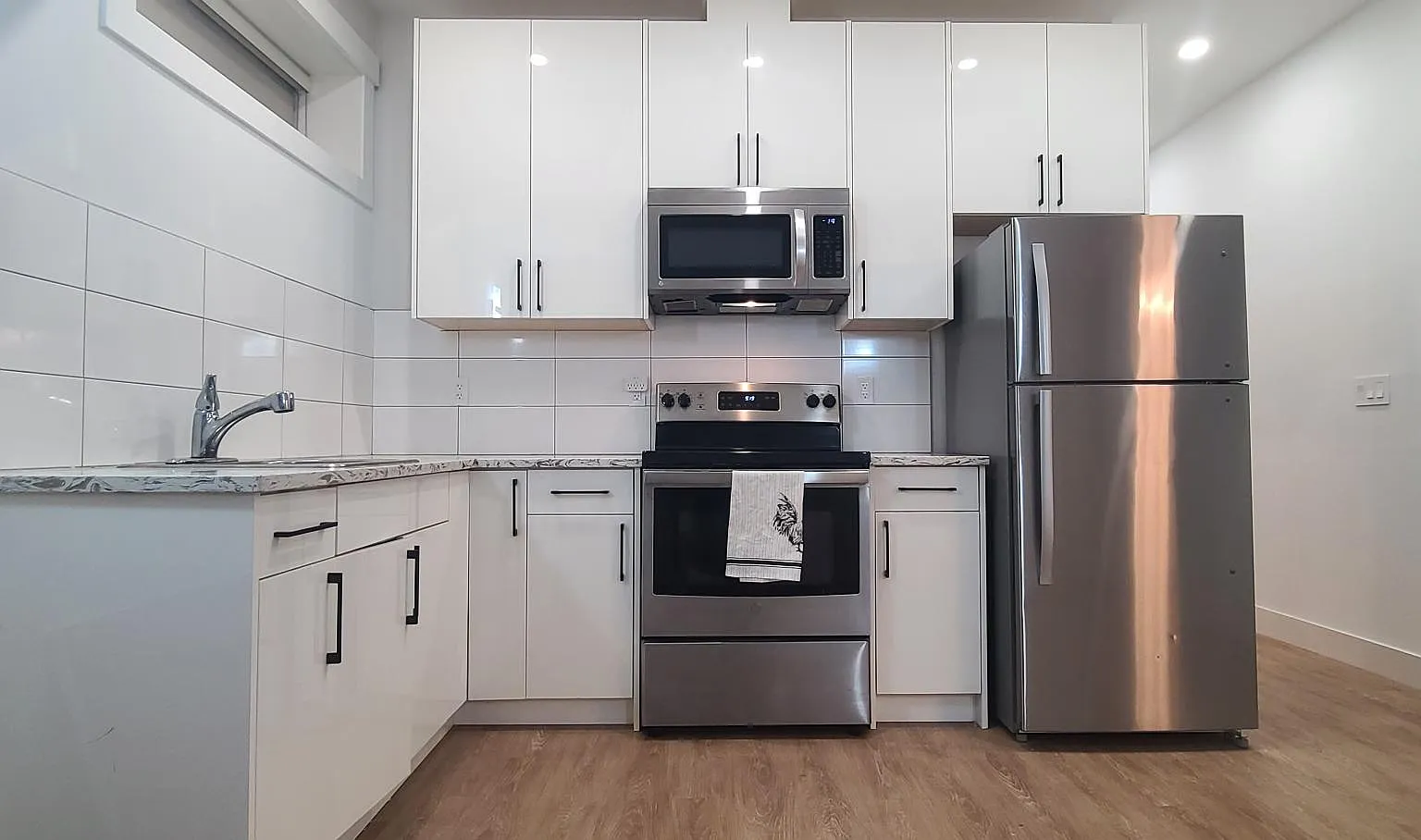 1 bed, 550 sqft, $1,350 — Photo 3