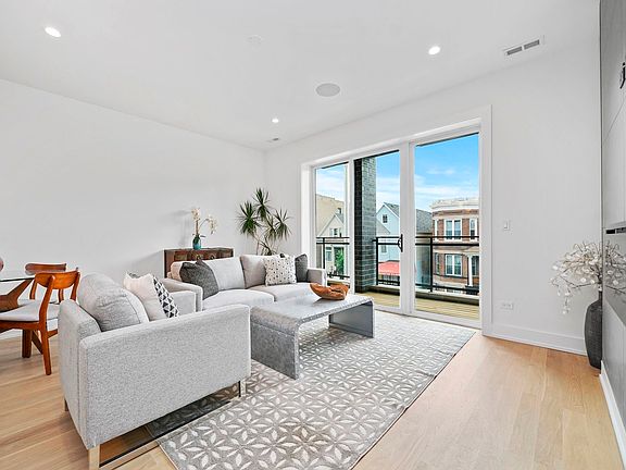 LIVING & DINING ROOM