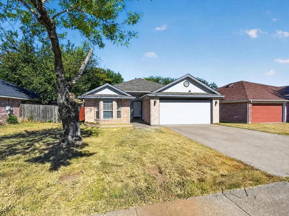 1137 Darren Dr, Burleson, TX 76028