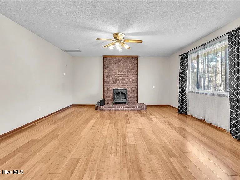 7071 Old Oak Rd NW — Photo 28