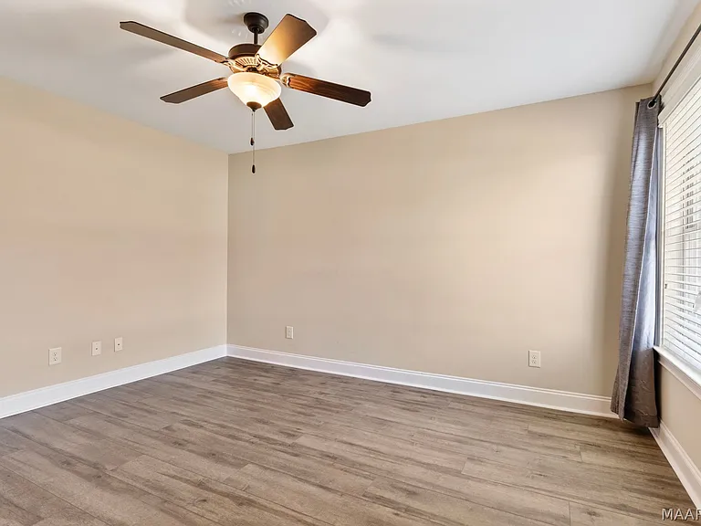 1005 Allison Dr — Photo 30