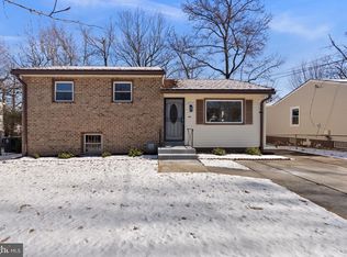 5527 Duchaine Dr, Lanham, MD 20706
