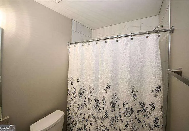 121 Stoneforest Dr — Photo 41