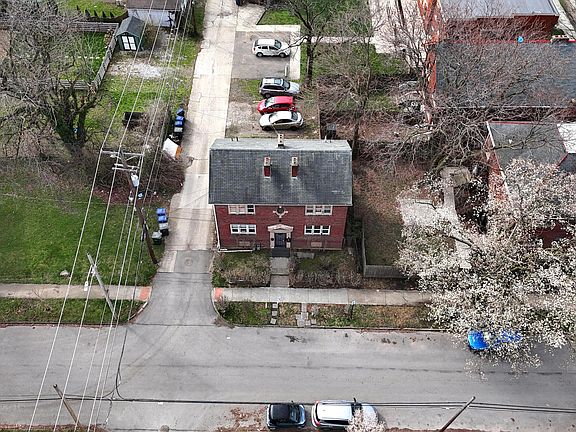 5th image of 333 E 9th Ave