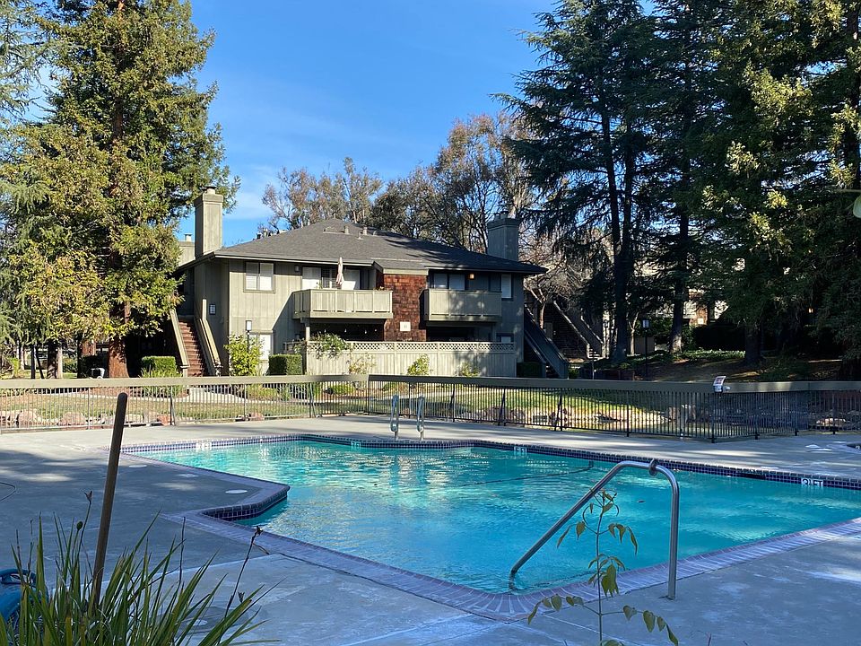 1st image of 2906 La Terrace Cir