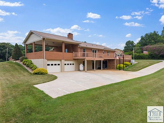 3rd image of 412 Sedgefield Dr