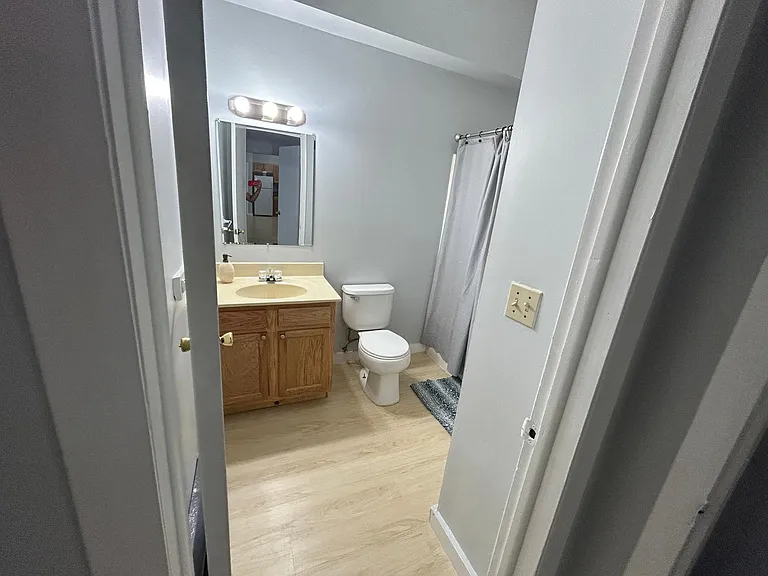 206 E Ayre St #15 — Photo 8