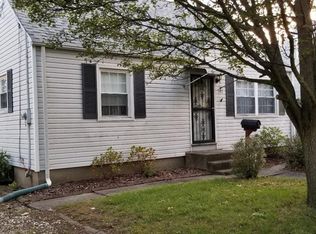 101 Buchanan Ave, Parlin, NJ 08859