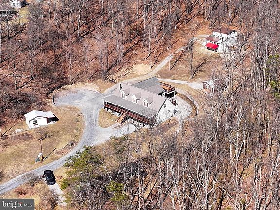 4th image of 1807 Pine Ridge Rd