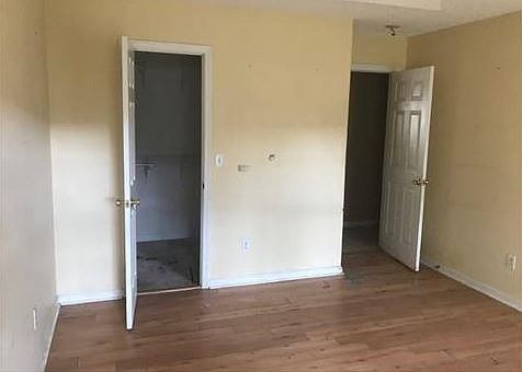 4th image of 209 Birmingham Dr