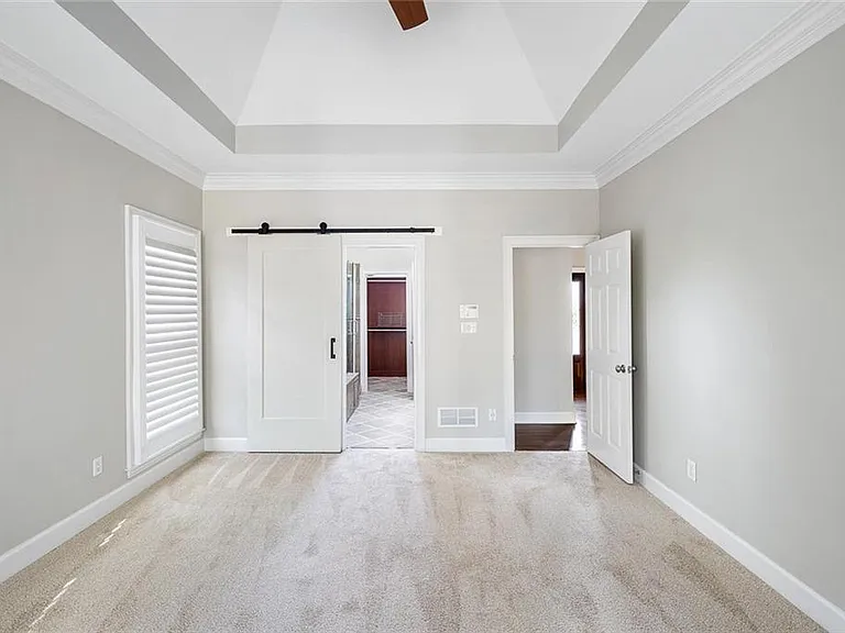 111 Planterra Way — Photo 16