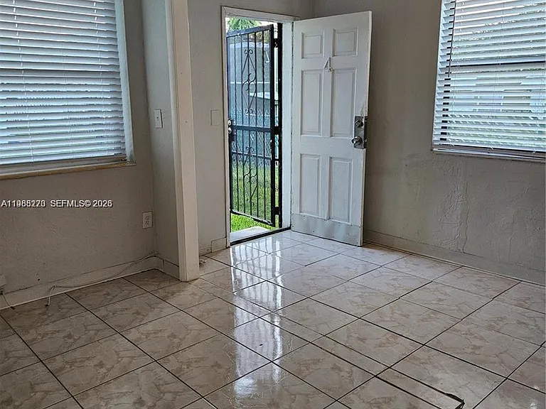 1437 NE 110th Ter #4 — Photo 4