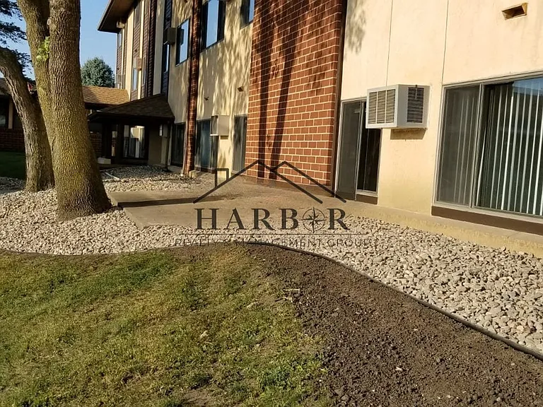 Valley View Apartments — Photo 48