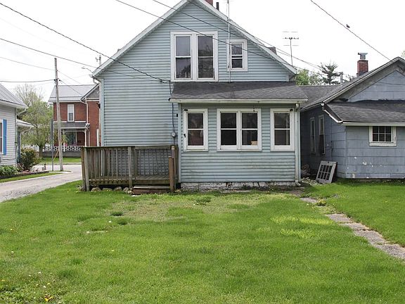 3rd image of 107 W Wayne St