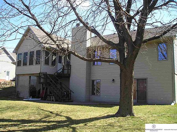 4th image of 1757 N Laurel St
