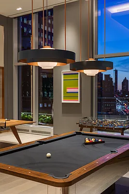 Rented by Extell Marketing Group LLC | media 33