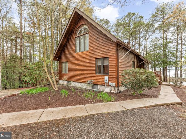 13122 Patuxent Dr, Lusby, MD 20657
