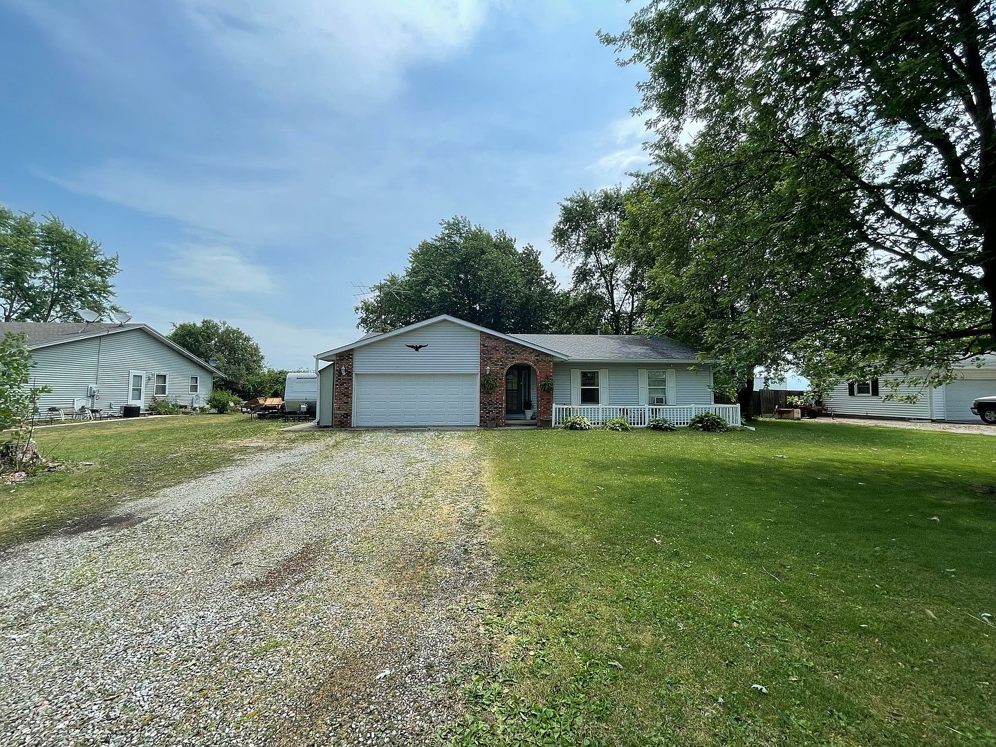 505 S Vine St, Camargo, IL 61919 Zillow