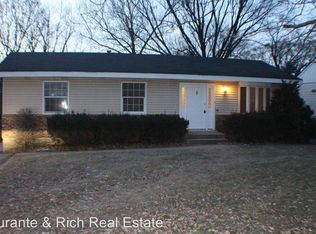 5415 Thelen Ave, McHenry, IL 60050