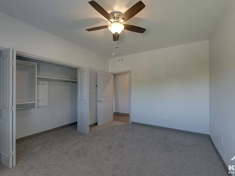 Indian Point Apartments — Photo 42