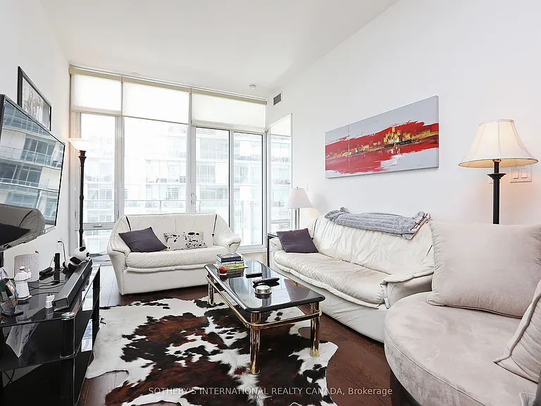 29 Queens Quay E #811 — Photo 10
