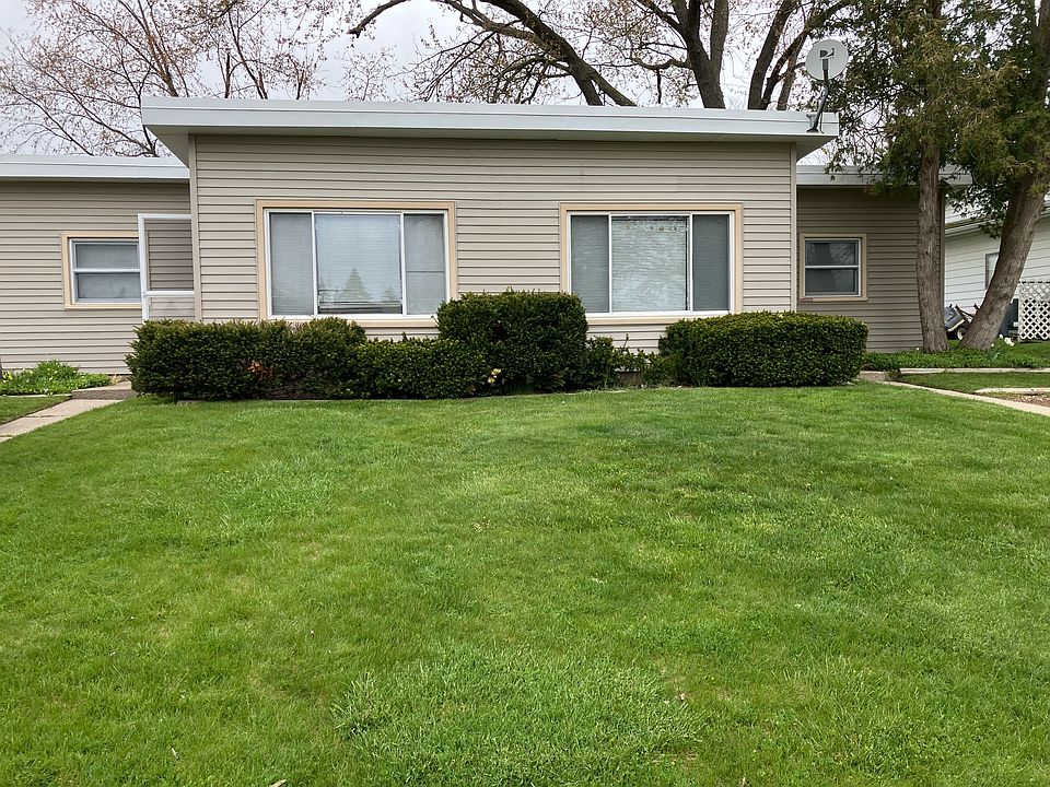 1st image of 211 Elm Pl